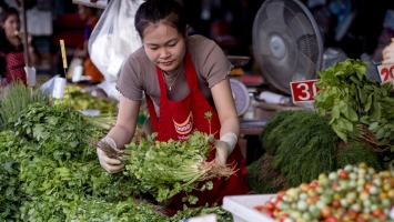 As the pace of urbanization quickens in Asia-Pacific, so too does the threat of urban food insecurity – UN agencies report  